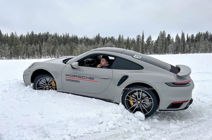 Feature: Ice drifting in a Porsche 911 Dakar